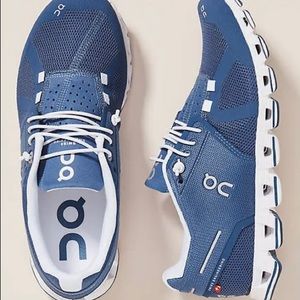 On cloud Womens tennis shoes